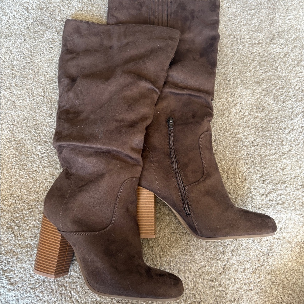 JustFab Chocolate Heeled Boots unworn new size 9